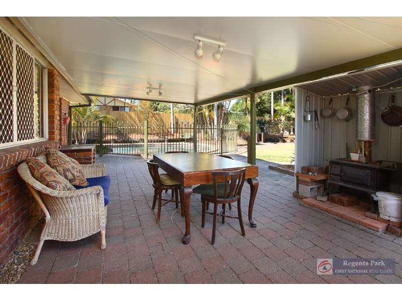 Regents Park QLD 4118