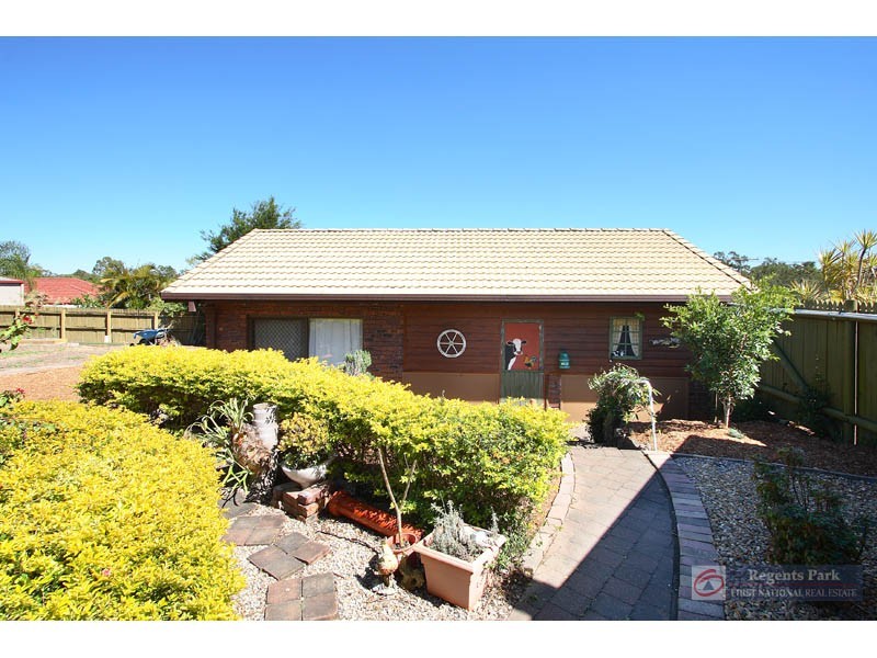 Regents Park QLD 4118