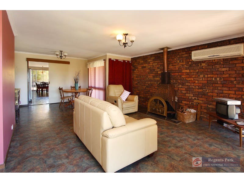 Regents Park QLD 4118