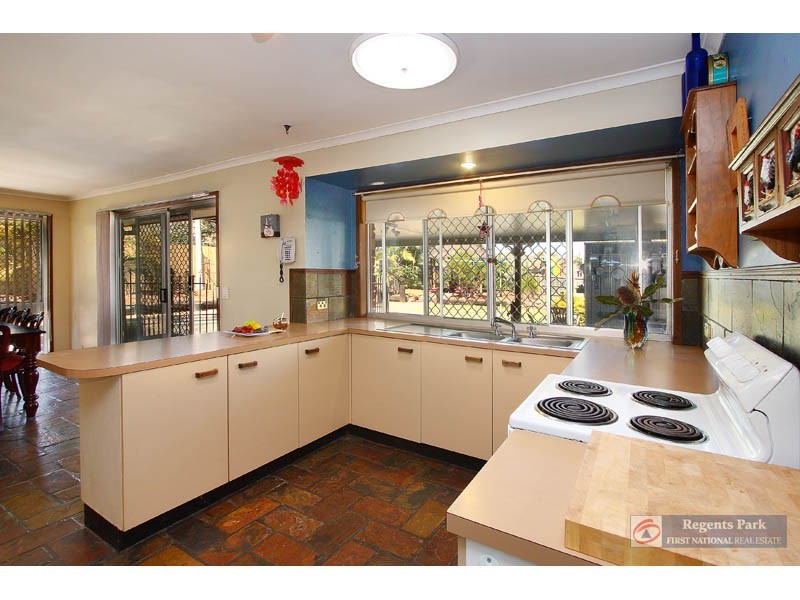 Regents Park QLD 4118