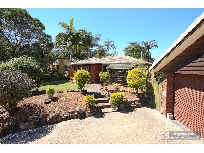 Regents Park QLD 4118