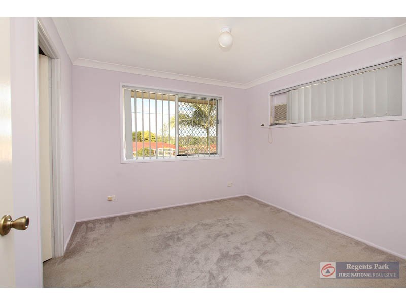 2 Iberis Court, Regents Park QLD 4118