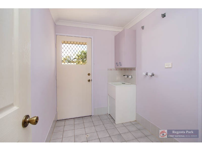 2 Iberis Court, Regents Park QLD 4118