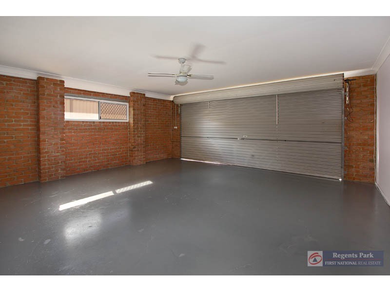 2 Iberis Court, Regents Park QLD 4118