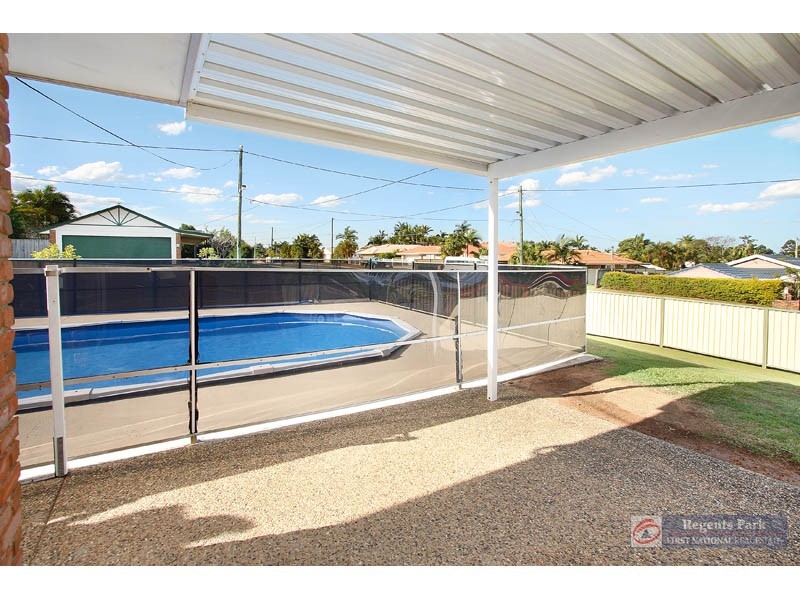 2 Iberis Court, Regents Park QLD 4118
