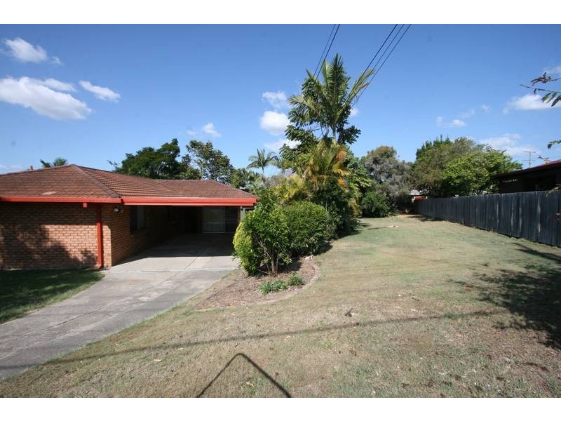 4 Volant St, Regents Park QLD 4118