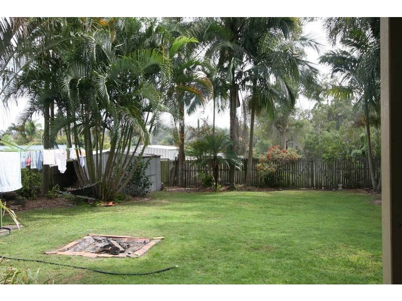 27 Sweetgum Street, Hillcrest QLD 4118