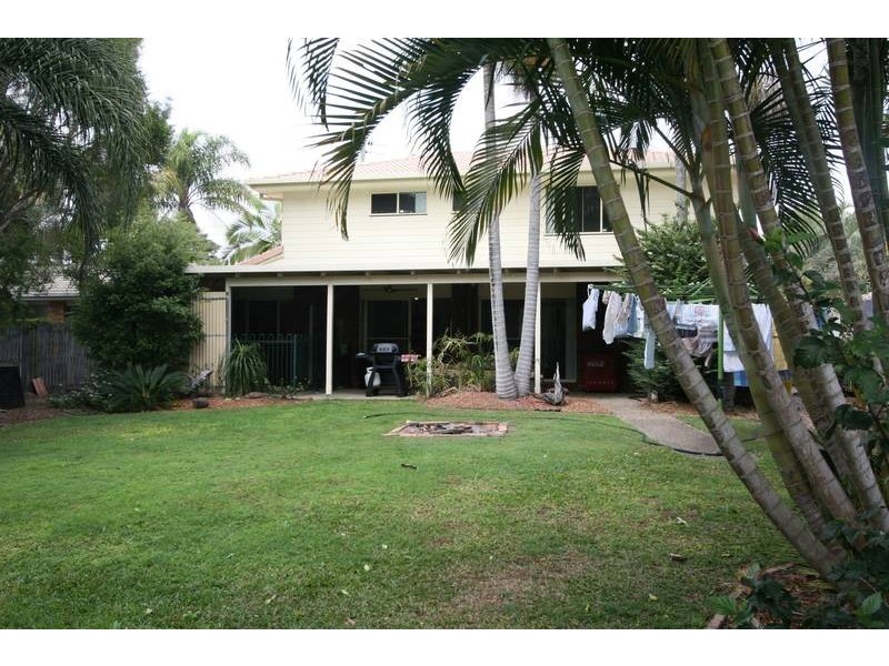 27 Sweetgum Street, Hillcrest QLD 4118