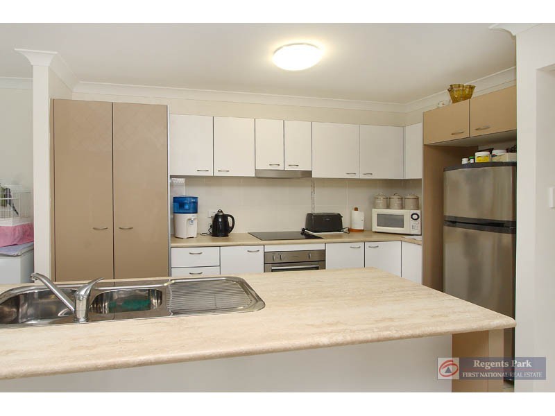 4 Tamsin Ct.,, Regents Park QLD 4118