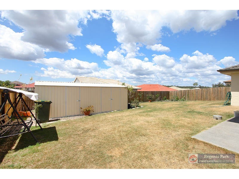 4 Tamsin Ct.,, Regents Park QLD 4118