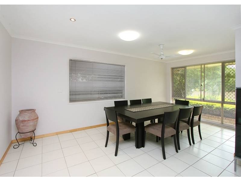 188 EMERALD DRIVE, Regents Park QLD 4118