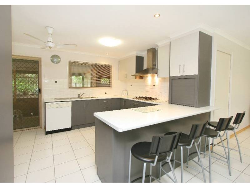 188 EMERALD DRIVE, Regents Park QLD 4118