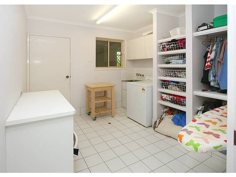 188 EMERALD DRIVE, Regents Park QLD 4118