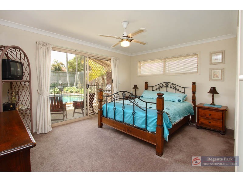 08 Conferta Place, Regents Park QLD 4118