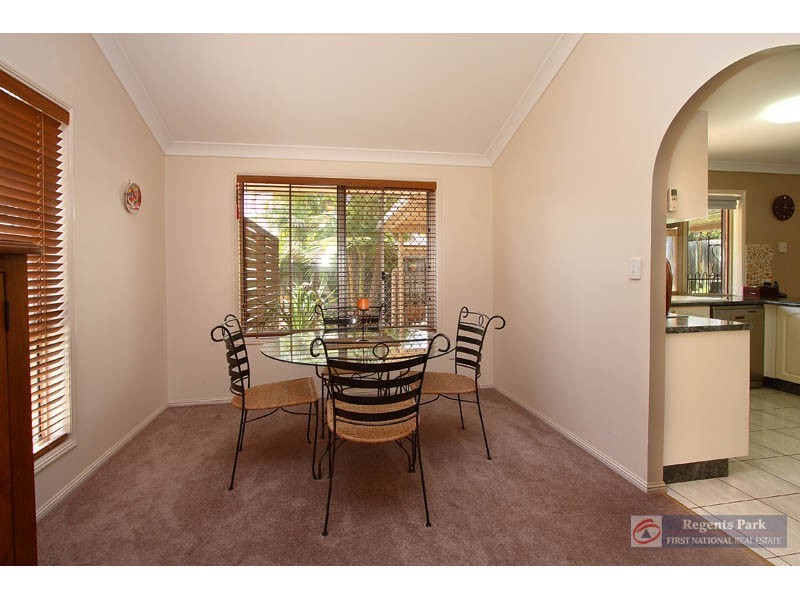 08 Conferta Place, Regents Park QLD 4118