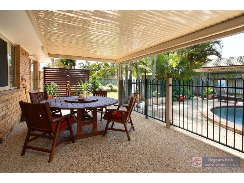 08 Conferta Place, Regents Park QLD 4118