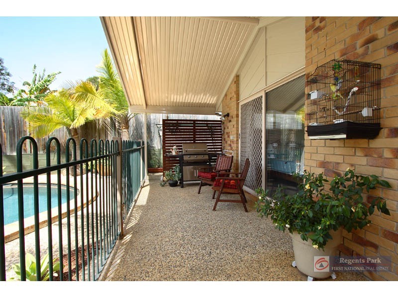 08 Conferta Place, Regents Park QLD 4118