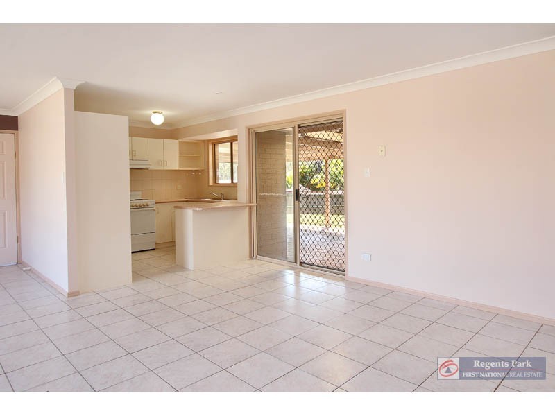 101 Lamberth Road, Regents Park QLD 4118