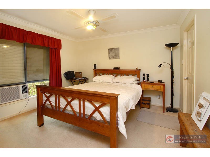 12 Hedera Street, Regents Park QLD 4118