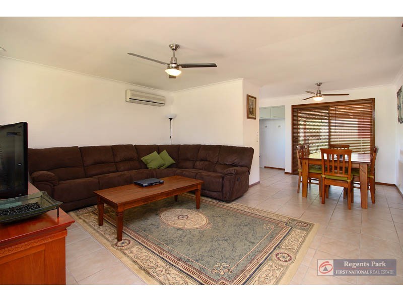 59 ESTRAMINA ROAD,, Regents Park QLD 4118