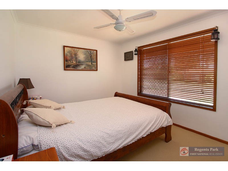 59 ESTRAMINA ROAD,, Regents Park QLD 4118