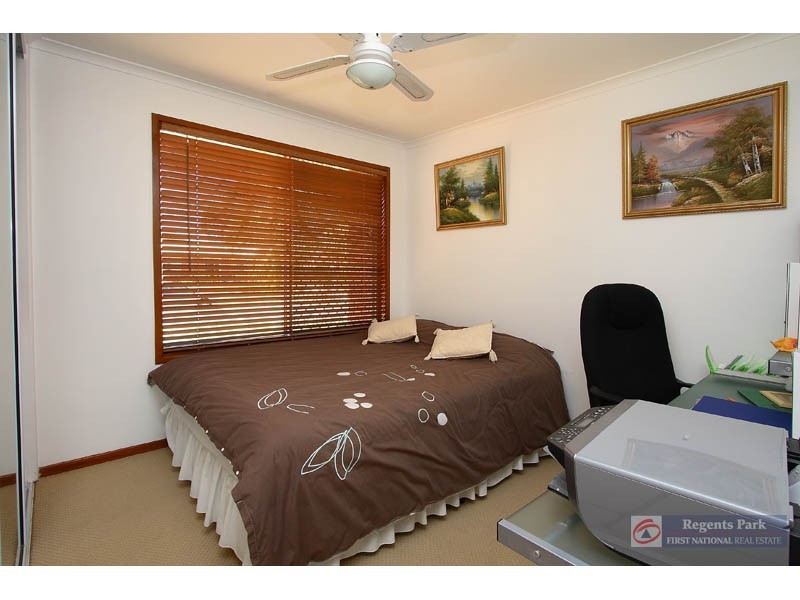 59 ESTRAMINA ROAD,, Regents Park QLD 4118