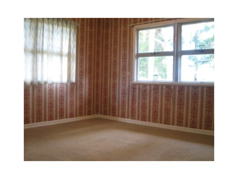 66 Middle Road, Hillcrest QLD 4118