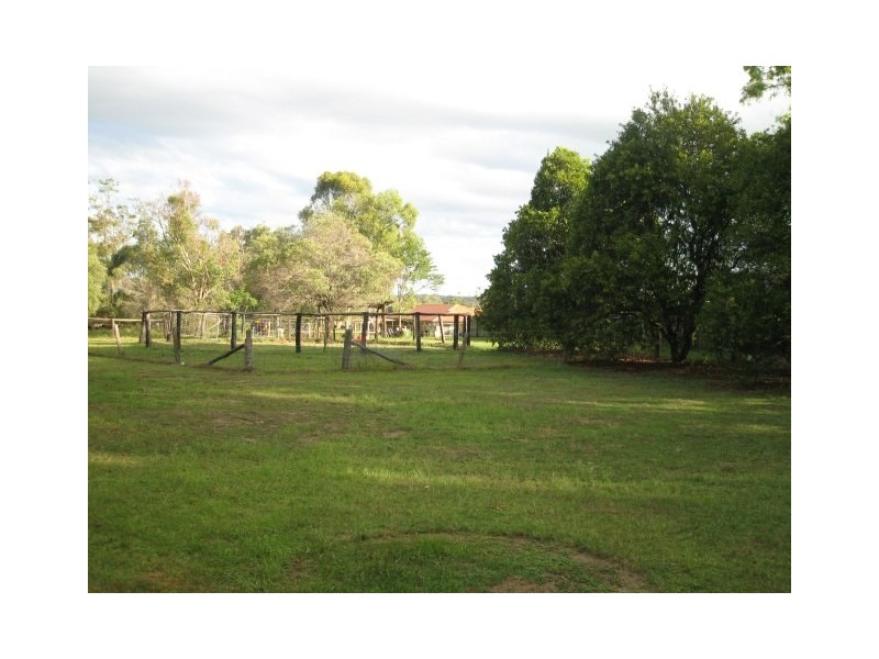 66 Middle Road, Hillcrest QLD 4118