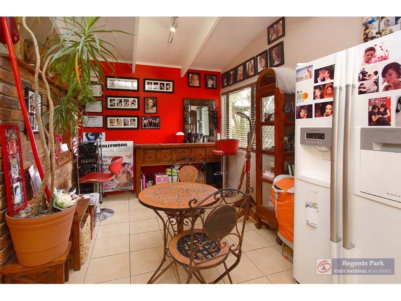 23 Vansittart Road, Regents Park QLD 4118