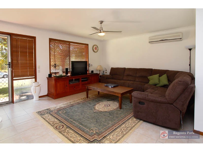 59 Estramina Road, Regents Park QLD 4118