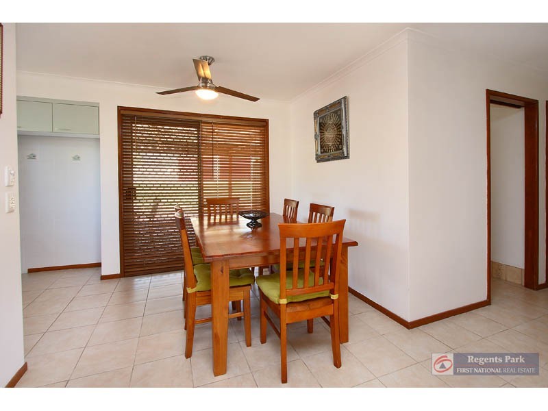 59 Estramina Road, Regents Park QLD 4118