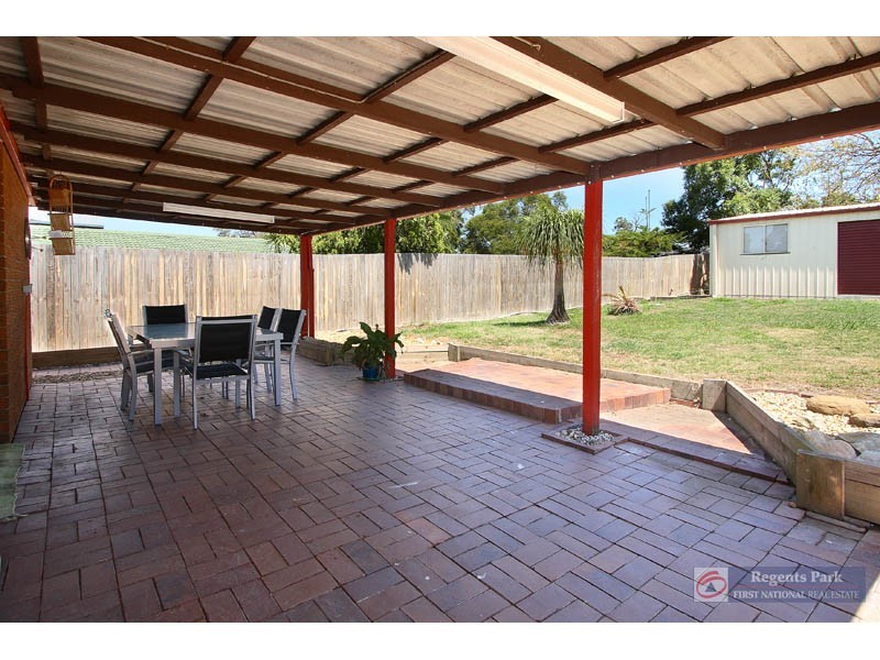 59 Estramina Road, Regents Park QLD 4118