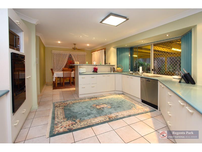 Regents Park QLD 4118