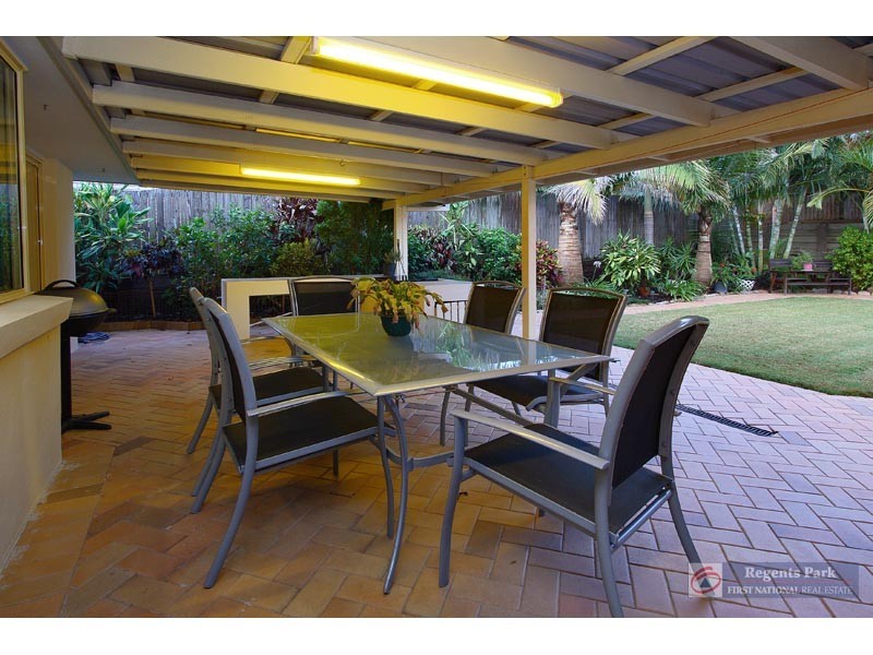 Regents Park QLD 4118