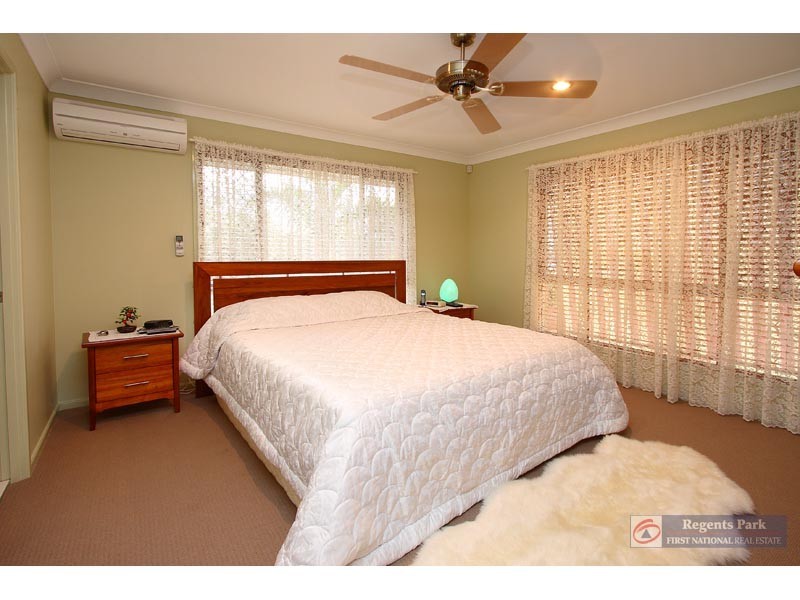 Regents Park QLD 4118
