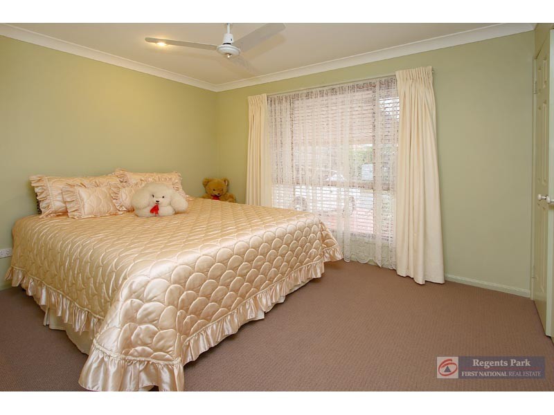 Regents Park QLD 4118