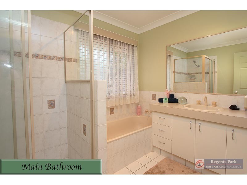 Regents Park QLD 4118