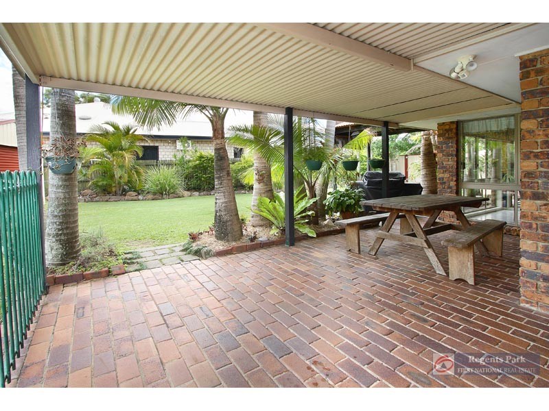 50 Haldham Crescent, Regents Park QLD 4118