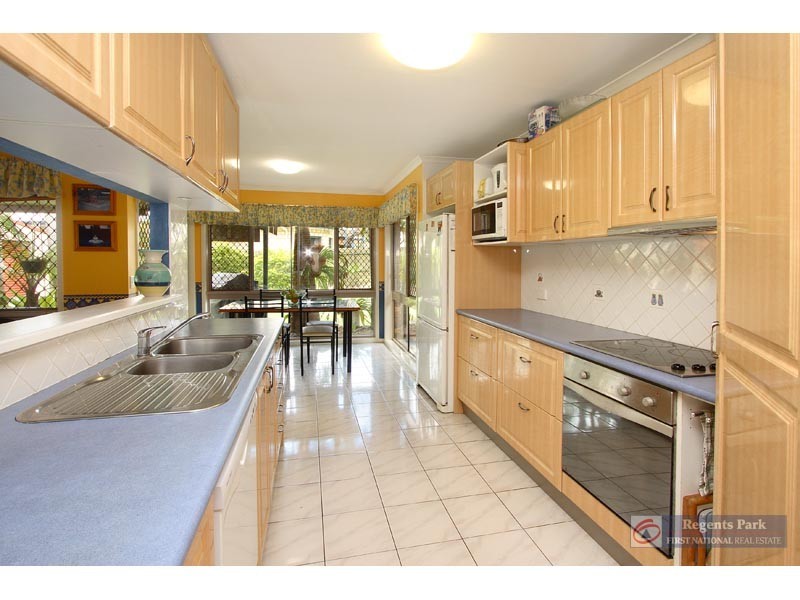 50 Haldham Crescent, Regents Park QLD 4118