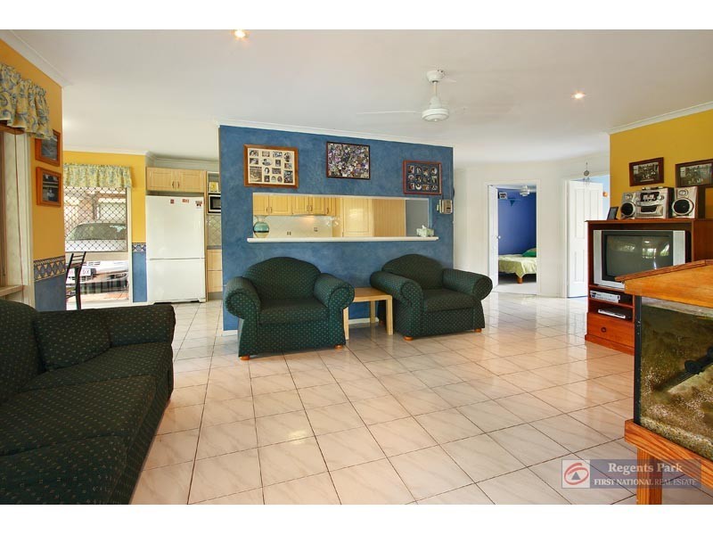 50 Haldham Crescent, Regents Park QLD 4118