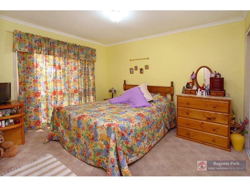 56 Bottlebrush Drive, Regents Park QLD 4118