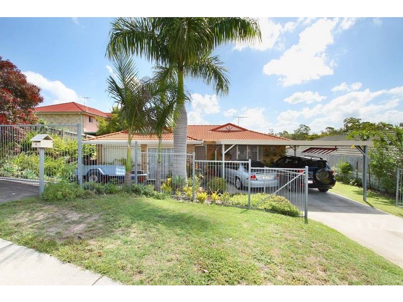 4 Regal Drive, Regents Park QLD 4118