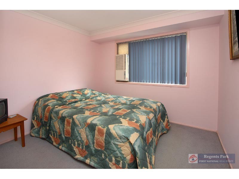 76 Solandra Cct, Regents Park QLD 4118