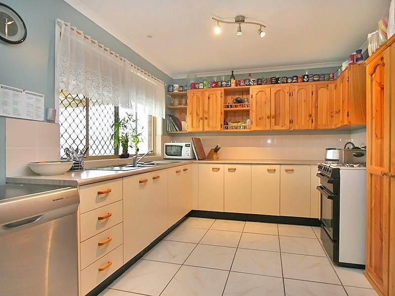 22 Thistle Street, Regents Park QLD 4118