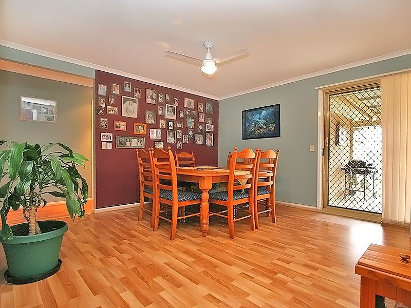 22 Thistle Street, Regents Park QLD 4118