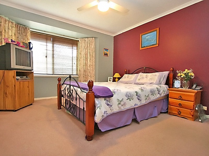 22 Thistle Street, Regents Park QLD 4118