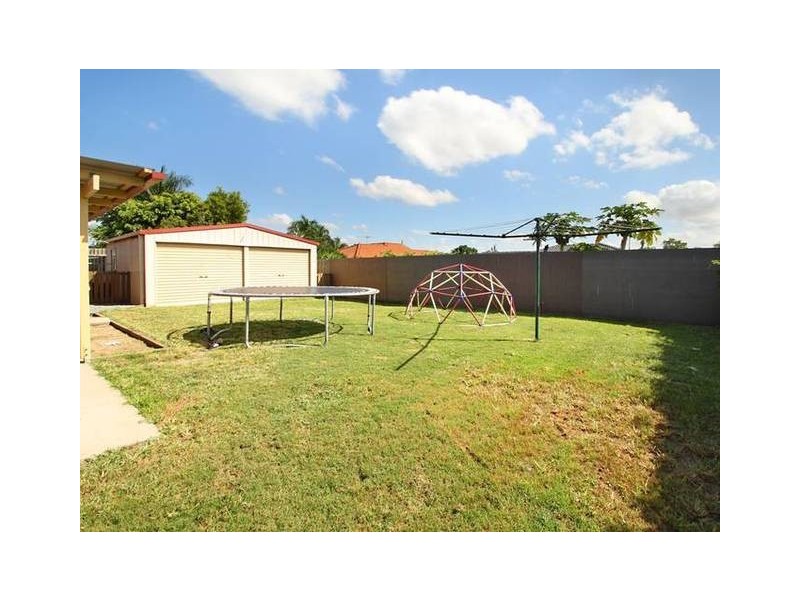 22 Thistle Street, Regents Park QLD 4118