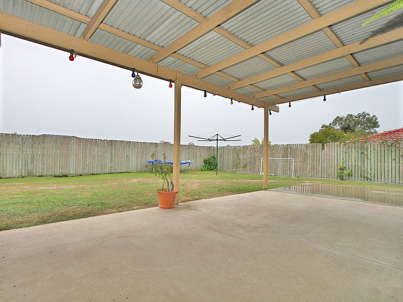 22 Thistle Street, Regents Park QLD 4118