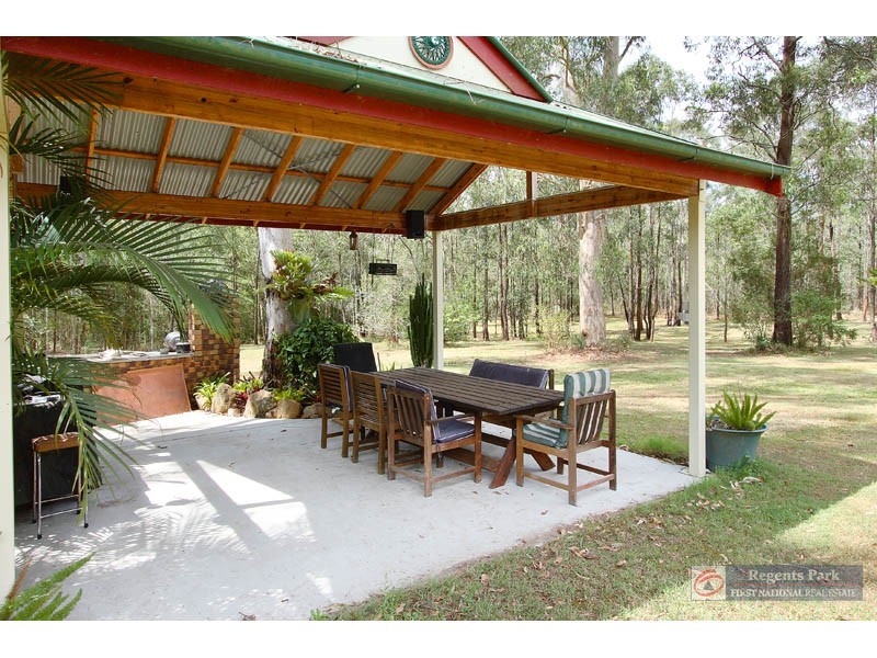 21 Pakenham Street, Greenbank QLD 4124