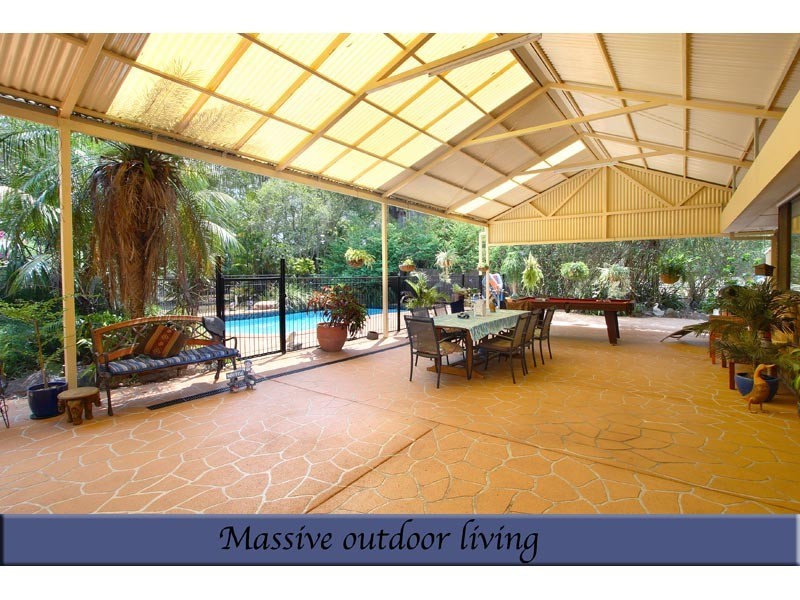 1 Peregrine Street, Park Ridge QLD 4125